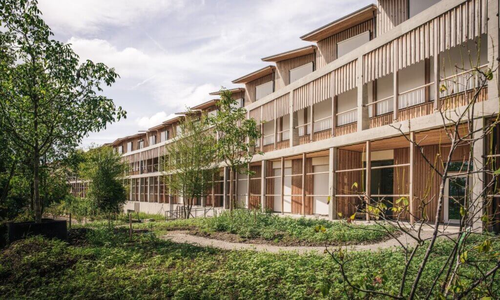 Was Healing Architecture für junge PatientInnen bedeuten kann, zeigt das neue Kinderspital Zürich auf eindrucksvolle Weise – realisiert von Herzog & de Meuron im Auftrag der Eleonorenstiftung als privater Trägerin des Universitäts-Kinderkrankenhauses. 