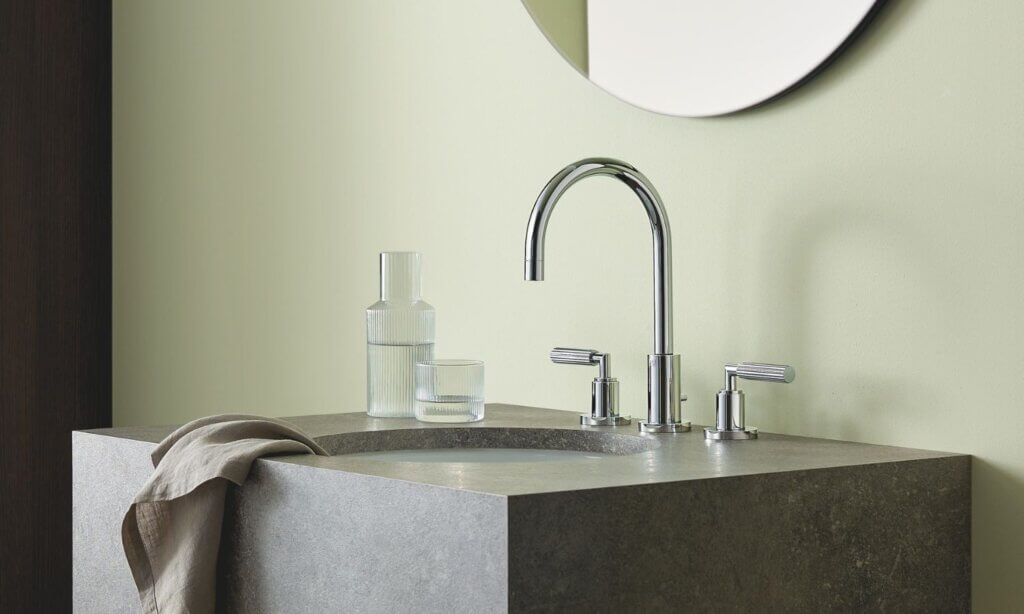 TARA Waschtisch-Dreilochbatterie mit Ablaufgarnitur von Dornbracht.