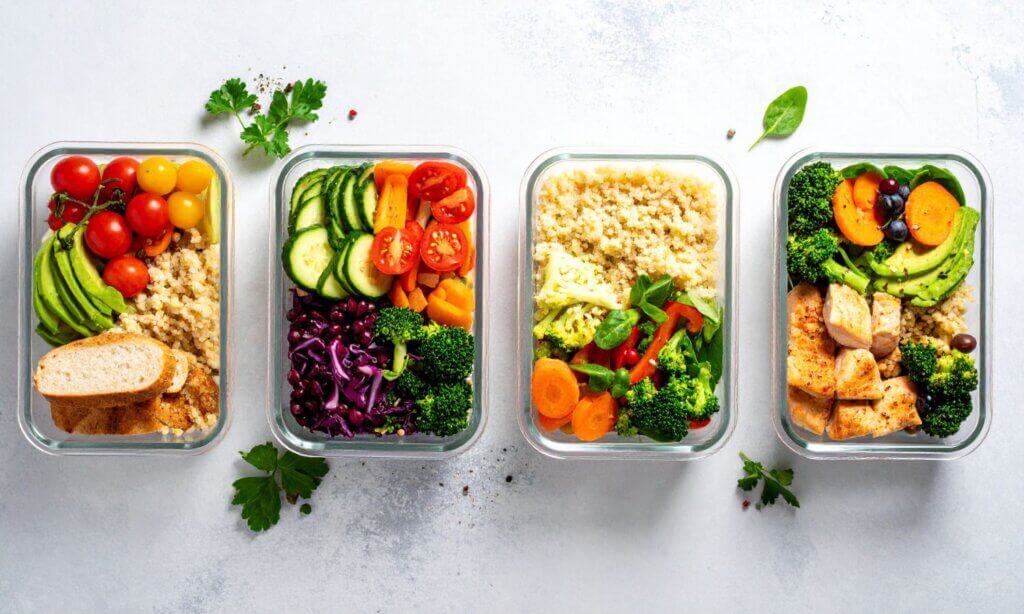 Meal Prep kann die gesunde Ernährung im Arbeitsalltag erleichtern.