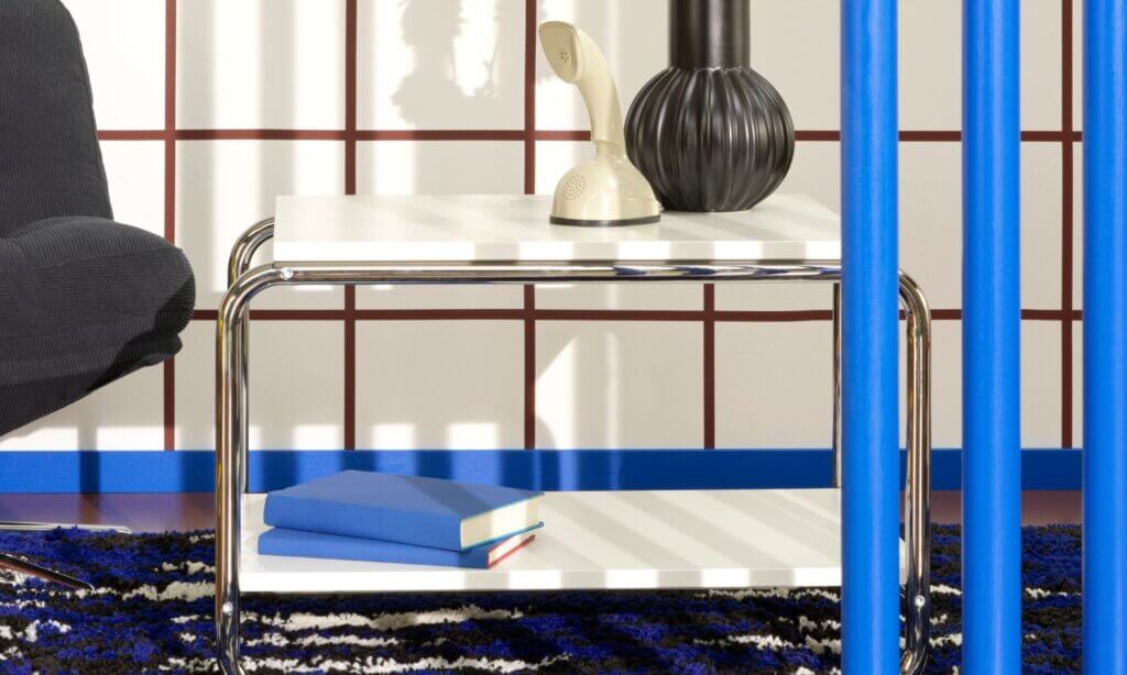 Der Beistelltisch Baggboda strahlt wahre Bauhaus-Vibes aus. 