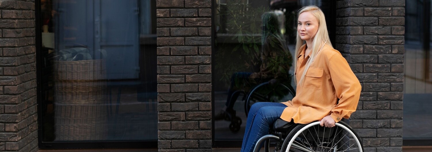 Wir zeigen dir, welche gesetzlichen Vorgaben zur Barrierefreiheit in ärztlichen und therapeutischen Praxen gelten und wie sie sich in Österreich und Deutschland praxisnah umsetzen lassen.