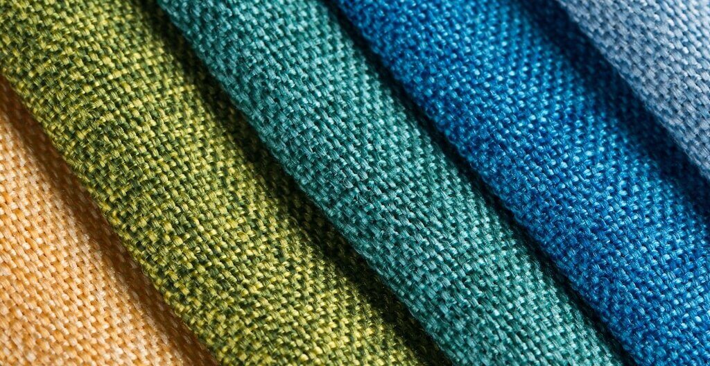 Gut ausgewählte Farben und Materialien können die Stimmung deiner PatientInnen maßgeblich beeinflussen.