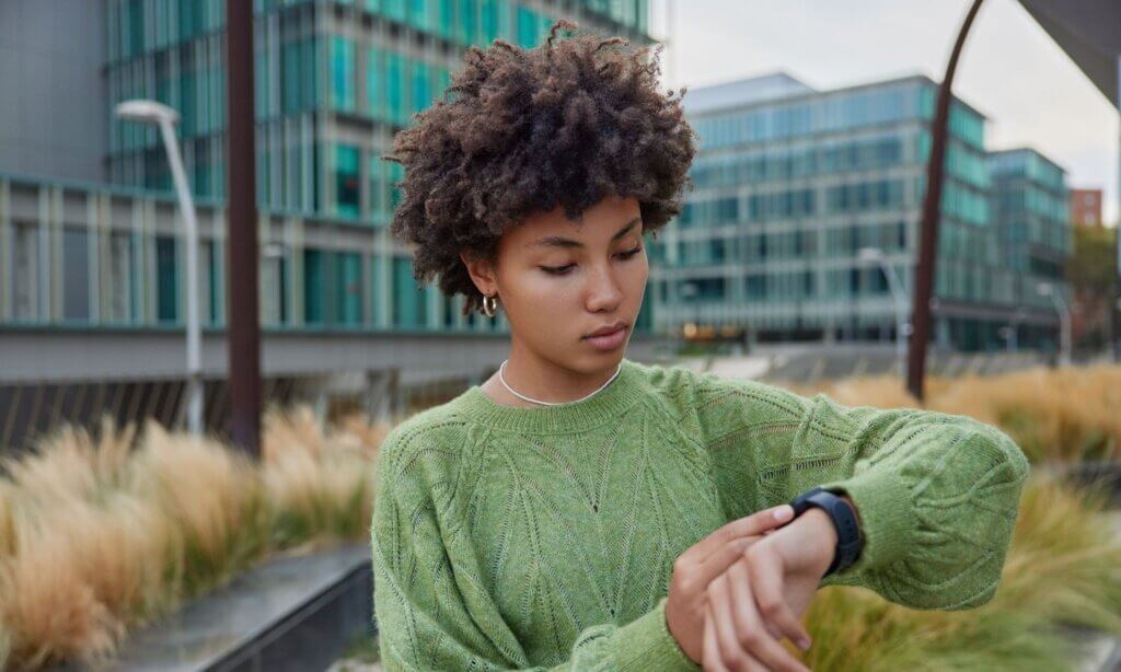 Mit dem neuen Kompetenzzentrum „Wearable AI“ bündelt das Deutsche Forschungszentrum für Künstliche Intelligenz (DFKI) seine Aktivitäten rund um am Körper getragene KI-Systeme.