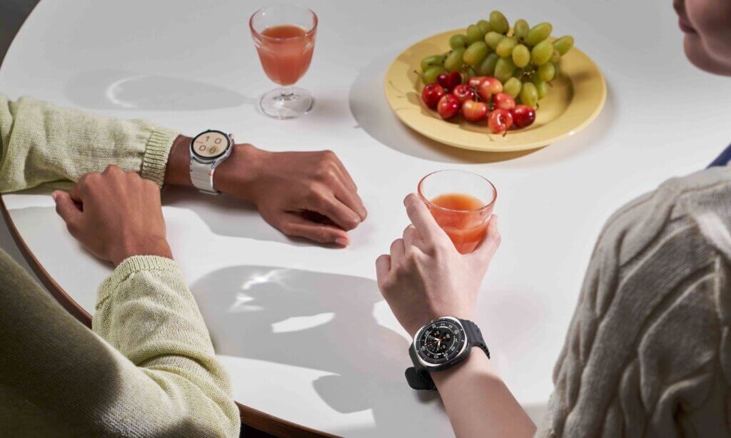 Mit der Galaxy Watch 7 bringt Samsung erstmals KI-Funktionen direkt auf die Smartwatch. Grundlage ist One UI Watch 6 auf Basis von Watch OS 5.