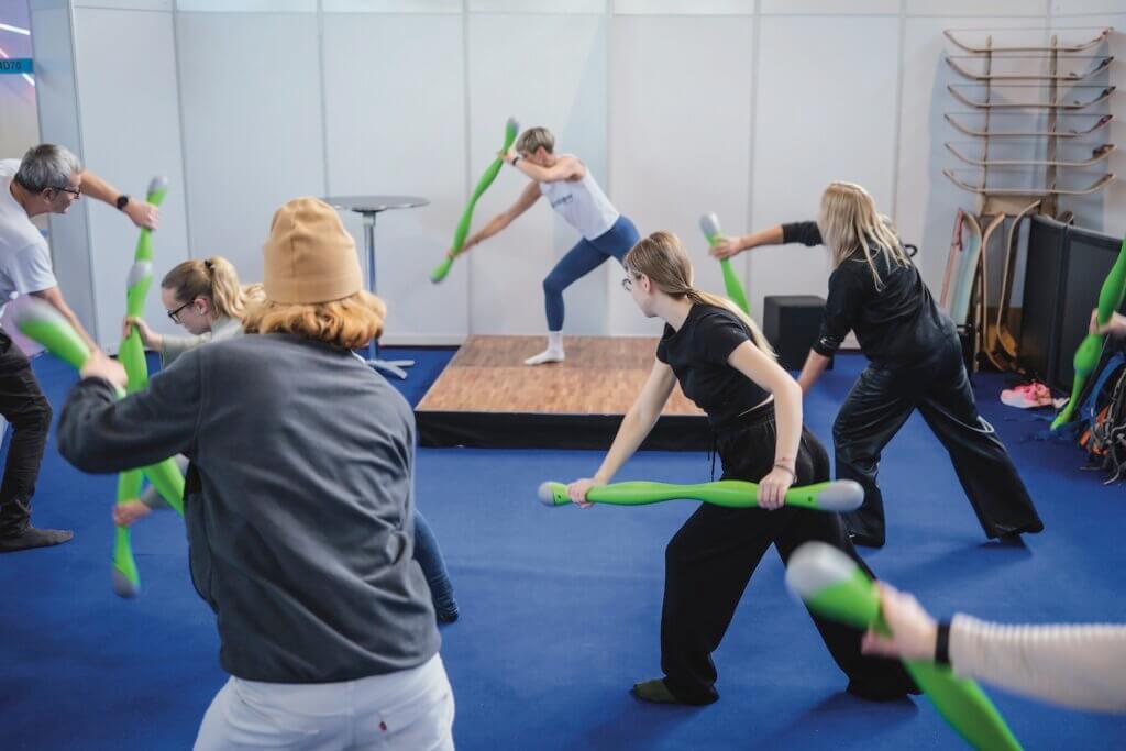 In der Mitmach-Area stand das praktische Erleben im Mittelpunkt. An allen drei Messetagen konnten Besucherinnen und Besucher verschiedene Sport- und Bewegungsmodelle für Prävention und Rehabilitation direkt ausprobieren.