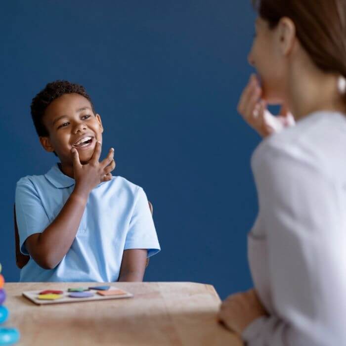 Wie Evemarie Haupts Methode, Gesangspädagogik, Stimmtherapie und Stimmbildung vereint und der Logopädie einen großen Dienst erweist.