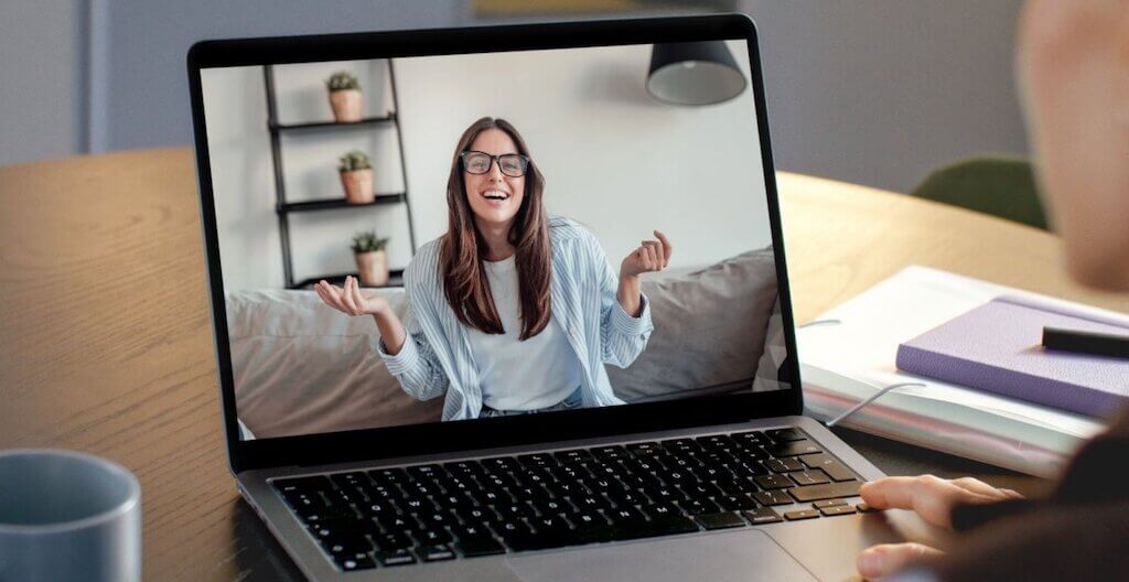 Ab dem Wintersemester 2026/2027 bietet die FH Kärnten den neuen Master-Studiengang “Angewandte Telemedizin für Gesundheitsberufe” an. Wir geben dir alle wichtigen Infos im Überblick und haben mit Studiengangsleiter Dr. Michael Alexander Suppanz, MSc. MAS gesprochen.