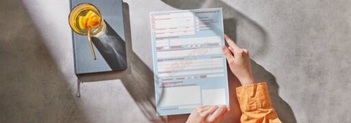 Wir zeigen dir, was bei der Heilmittelverordnung wo eingetragen wird und beantworten häufig gestellte Fragen zu diesem Thema.