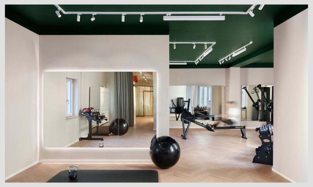 meinphysio+ veranschaulicht beispielhaft, wie durchdachtes Interior Design die Qualität therapeutischer Einrichtungen nicht nur funktional, sondern auch atmosphärisch auf ein neues Niveau heben kann.