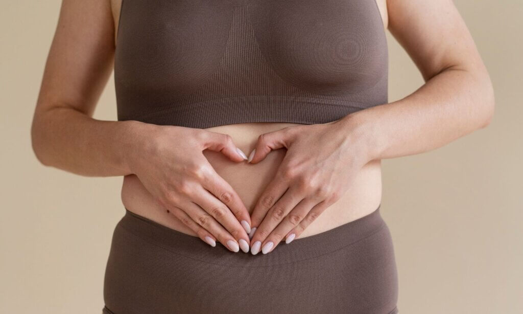 Im Rahmen ihres Vortrags beleuchtete die Ernährungs- und Sportwissenschaftlerin Simone Kummerhofer BA, BSc, MSc vom Institut AllergoSan die zentrale Rolle des Mikrobioms für die Schmerzwahrnehmung. 