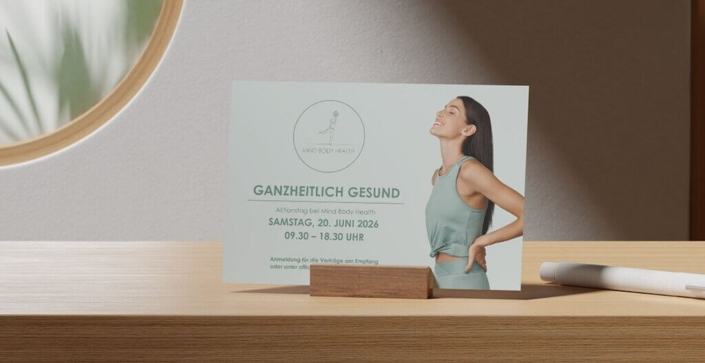 Mit einem handlichen Druckformat Events ankündigen, Patientinnen und Patienten ansprechen und deine Praxis professionell präsentieren – ganz ohne Designvorkenntnisse.