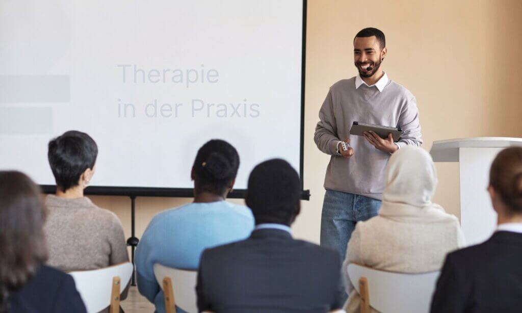 Im August 2026 erwartet Therapeutinnen und Therapeuten eine vielseitige Auswahl an Fort- und Weiterbildungen, die wissenschaftliche Erkenntnisse mit hoher Praxisrelevanz verbinden.