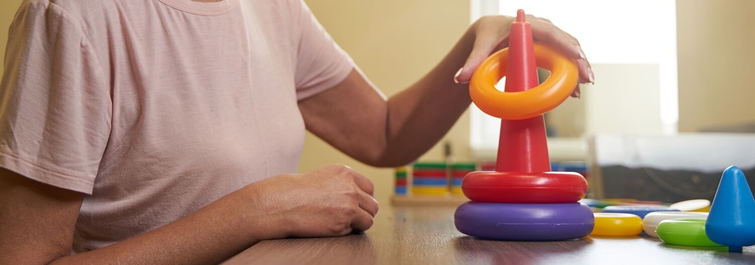 Ergotherapeutinnen und Ergotherapeuten mit Berufserfahrung können sich jetzt für den berufsbegleitenden Masterstudiengang an der fh gesundheit Tirol bewerben – Studienbeginn ist voraussichtlich im Sommersemester 2027.