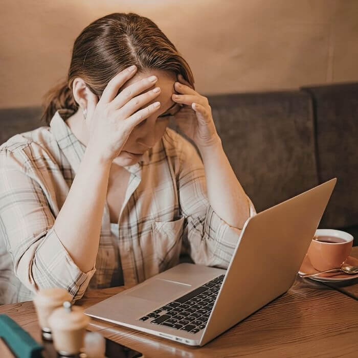 Der Survival Mode hält Körper und Geist in Daueranspannung. Erfahre, was ihn auslöst, woran du ihn erkennst, wie du ihn verlässt und dein Nervensystem neu regulierst.