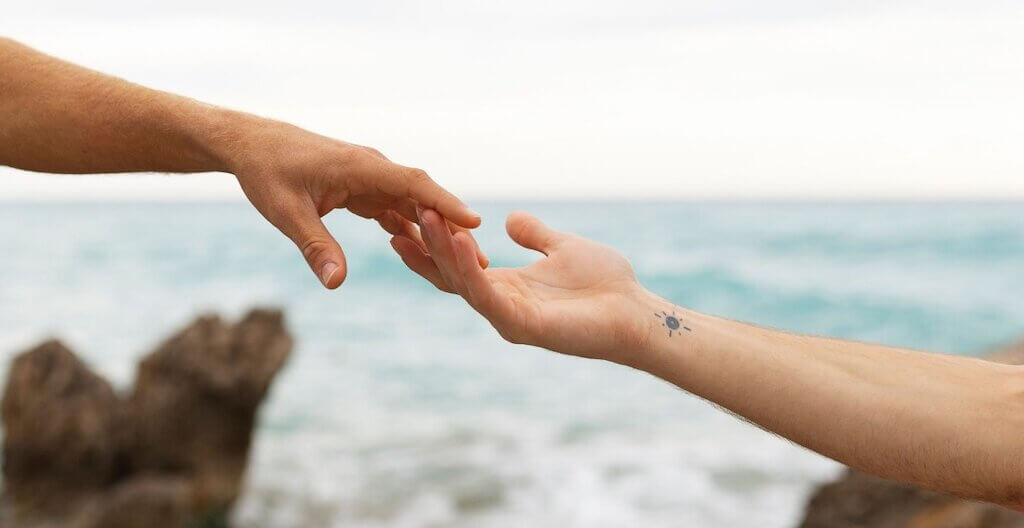 Ab Februar und Mai 2027 kannst du dich in Wien dank der neuen Lehrgänge des ÖAGG auf die Arbeit mit Kindern und Jugendlichen oder auf Sexual- und Paartherapie in der Methode der Integrativen Gestalttherapie spezialisieren.