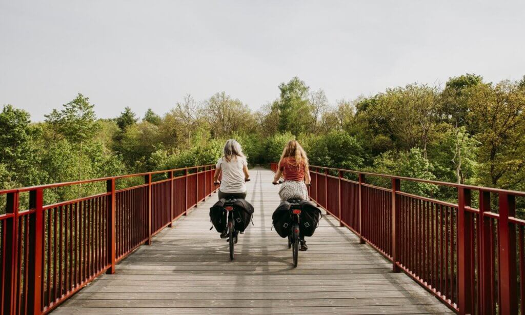 Ist die Anreise geschafft, wird es easy: Dänemark ist – wenig überraschend für das Land, das das Fahrrad quasi zur Nationalkultur erhoben hat – ein Traum für alle, die ohne eigenes Auto reisen möchten.