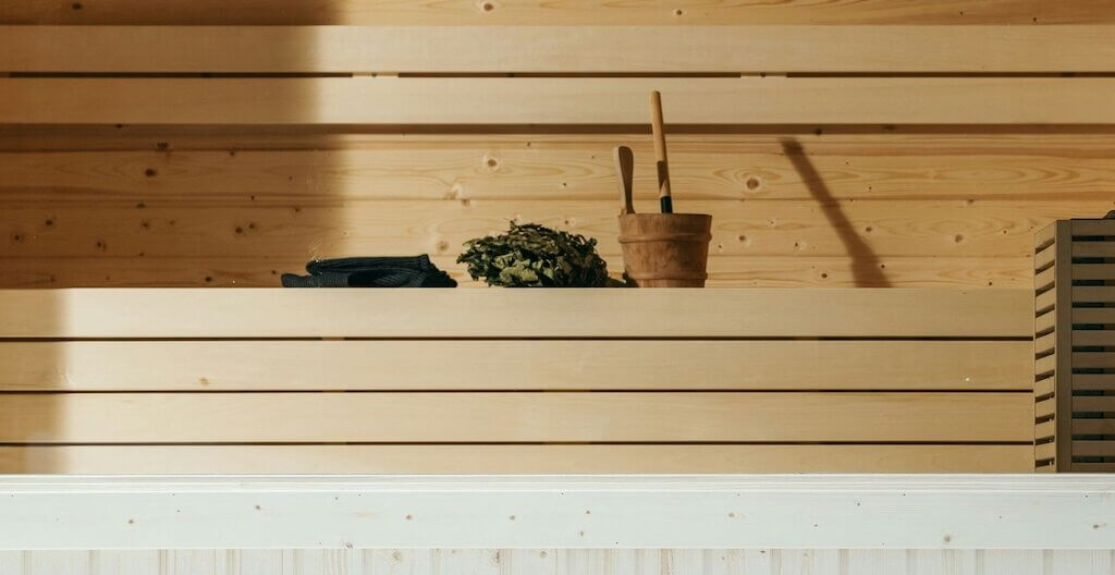 Warum Sauna, Heilkräuter und Co. kein nostalgischer Trend sind, sondern deine unterschätzte Gesundheitsstrategie.