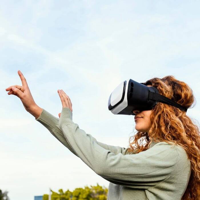 Extended Reality in der Therapie_ Virtuelle Welten halten Einzug in die therapeutischen Berufe und verändern Lern- und Heilprozesse. Wir zeigen innovative, spannende XR-Projekte.