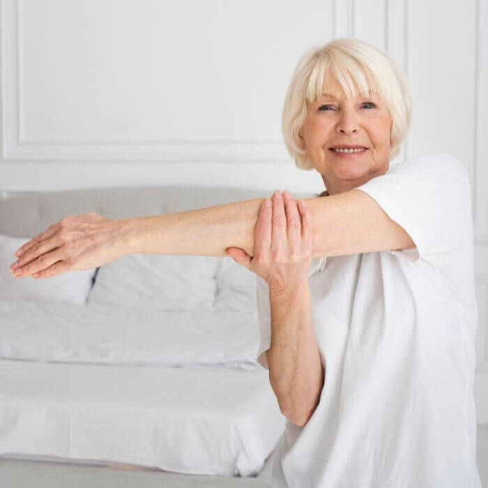Physiotherapie bei Osteoporose: Wie Physiotherapie bei Osteoporose hilft, die Knochendichte zu verbessern, Schmerzen zu lindern und Stürze zu vermeiden – für mehr Mobilität und Lebensqualität.