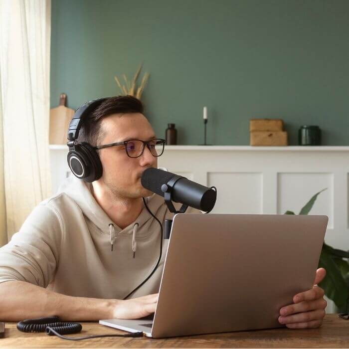 20 Top-Podcasts für TherapeutInnen: Entdecke 20 spannende Podcasts für TherapeutInnen – kompakt, praxisnah und interdisziplinär. Perfekt für den Alltag in Therapie und Praxis.